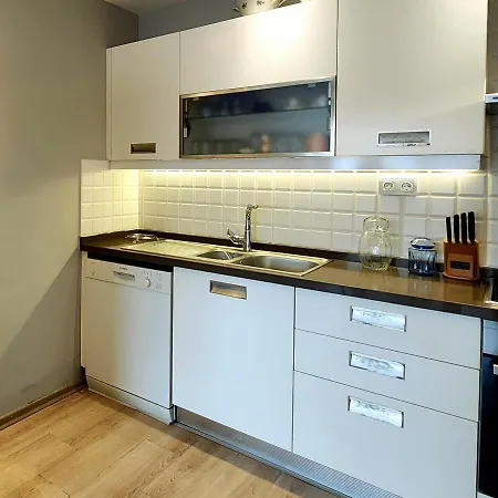 Appartement Comfort House, Free Swimming Pool And Parking *